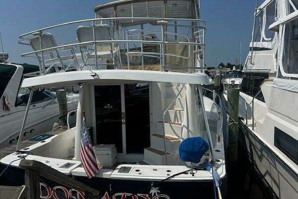 Photo of the 2000 Mainship 390 "Donary"