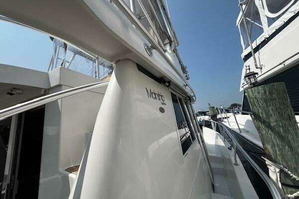 Photo of the 2000 Mainship 390 "Donary"