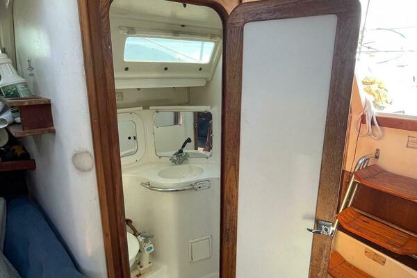 Water Wing 32ft Catalina Yacht For Sale