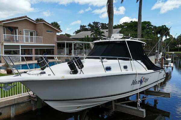 Photo of the 2007 Pursuit 335 Offshore