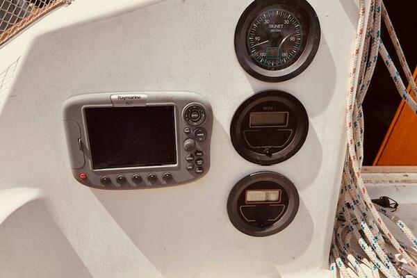 28ft Pearson Yacht For Sale