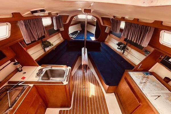 28ft Pearson Yacht For Sale
