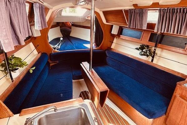 28ft Pearson Yacht For Sale