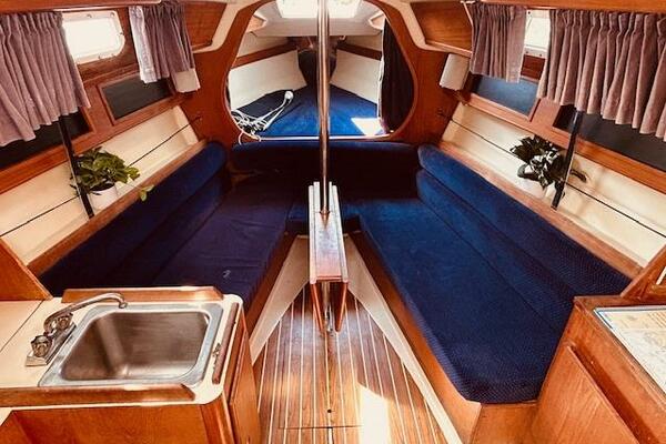 28ft Pearson Yacht For Sale