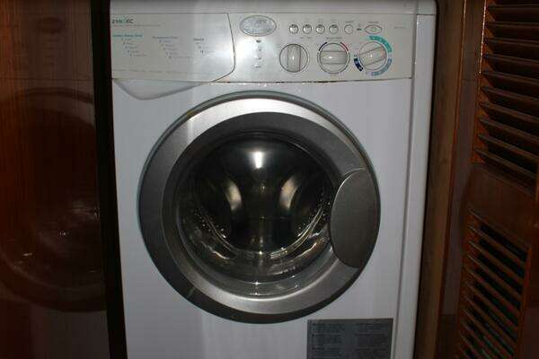 1998 Ocean Alexander 50