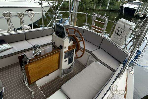 Photo of the 1990 Gozzard 31