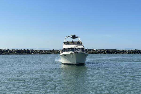 44-ft-Tollycraft-1988-EY440-richmond British Columbia Canada yacht for sale