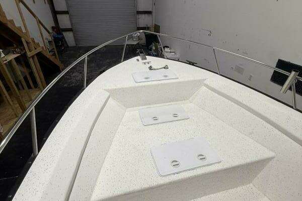 Photo of the 2002 Key Largo 2100 CC