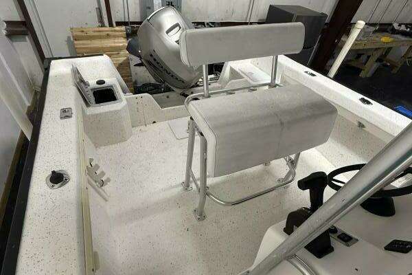 Photo of the 2002 Key Largo 2100 CC