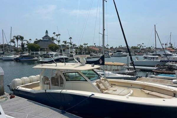 Scout 420LXF 42ft Scout Yacht For Sale