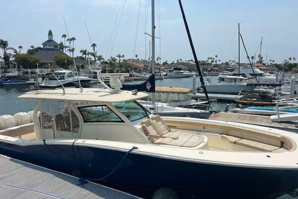 Scout 420LXF 42ft Scout Yacht For Sale
