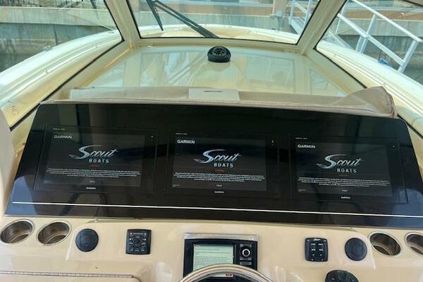 Scout 420LXF 42ft Scout Yacht For Sale