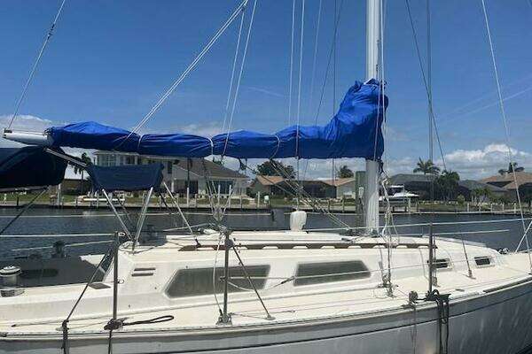 Photo of the 1989 Sabre 