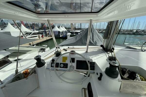 Bali 4.4 Helm Station 2