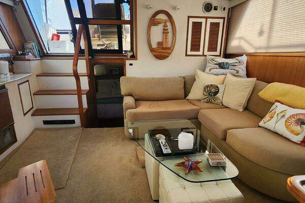 Photo of the 1988 Vantare 44 Aft Cabin "SEQUEL"