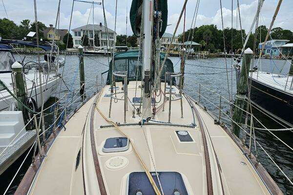 Photo of the 1994 Island Packet  "Loafer's Glory II"