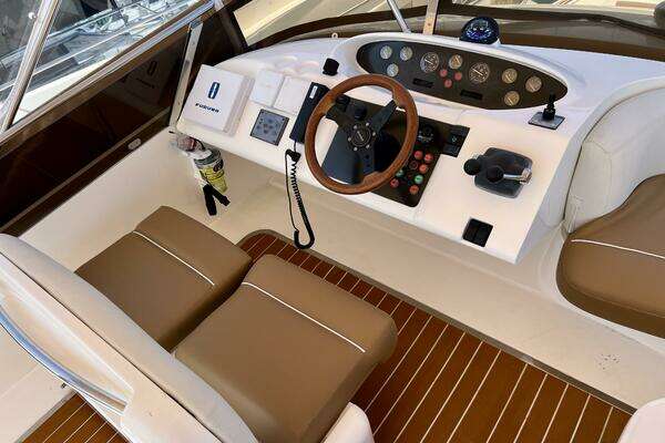 2000 Viking Princess 52