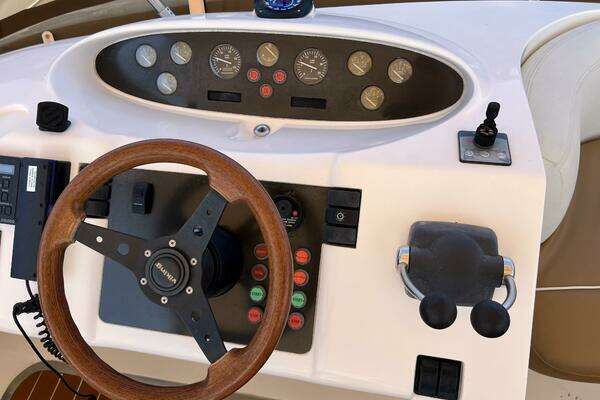 2000 Viking Princess 52