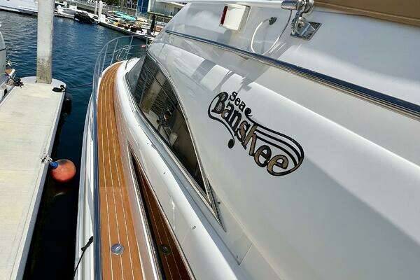 2000 Viking Princess 52