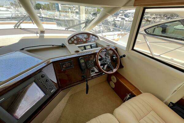 2000 Viking Princess 52