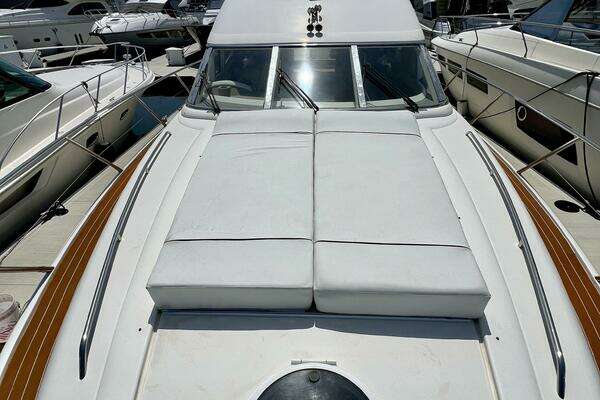 2000 Viking Princess 52