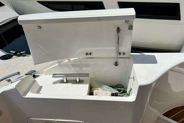 2000 Viking Princess 52