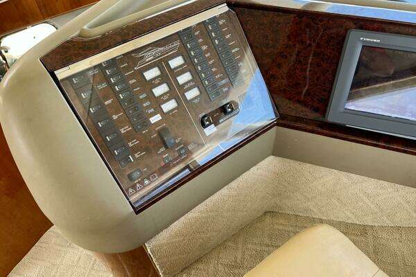 2000 Viking Princess 52