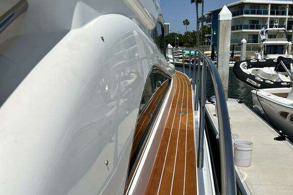 2000 Viking Princess 52