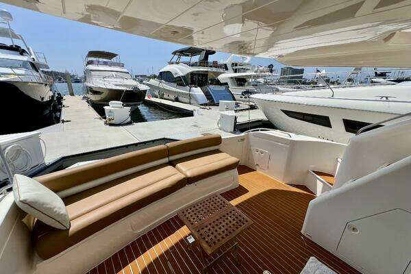 2000 Viking Princess 52