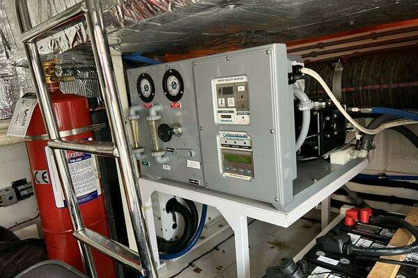 2000 Viking Princess 52