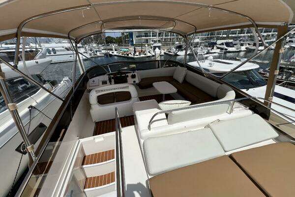 2000 Viking Princess 52