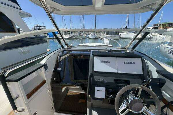 Nimbus T9 Yacht For Sale