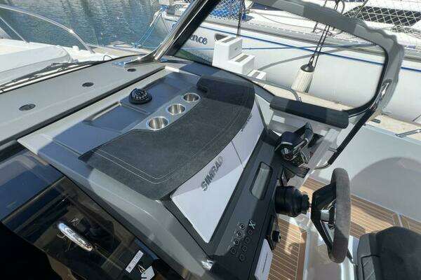 Nimbus T9 Yacht For Sale