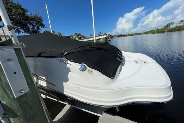 22ft Sea Ray Yacht For Sale