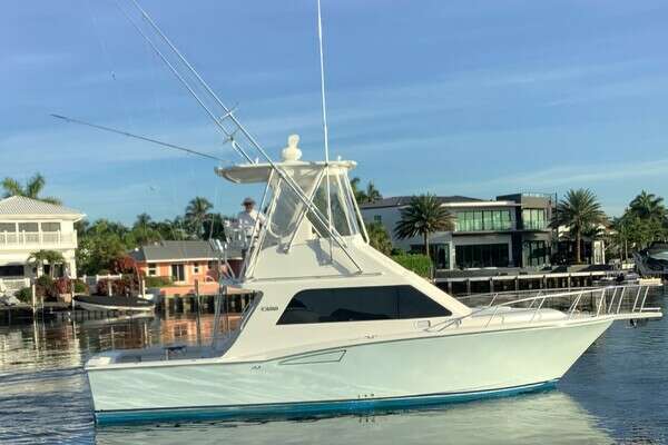 35-ft-Cabo-2006-35 Flybridge Sportfish-LAURALEA-Pompano Beach Florida United States yacht for sale