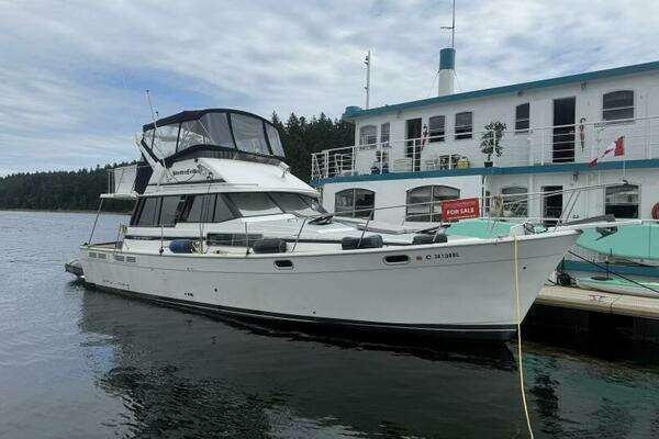 38-ft-Bayliner-1991-3888 Motoryacht-Shelter Belle-Nanaimo British Columbia Canada yacht for sale