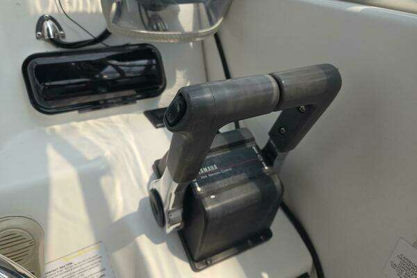 Photo of the 2000 Wellcraft 230 Coastal