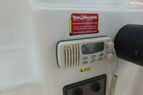 Photo of the 2000 Wellcraft 230 Coastal