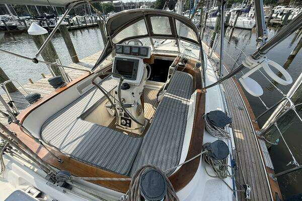 Photo of the 1999 Bavaria Ocean 42