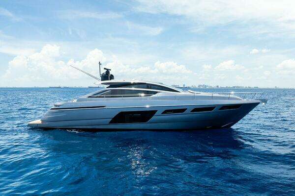 62-ft-Pershing-2024-6X-Fort Lauderdale Florida United States yacht for sale