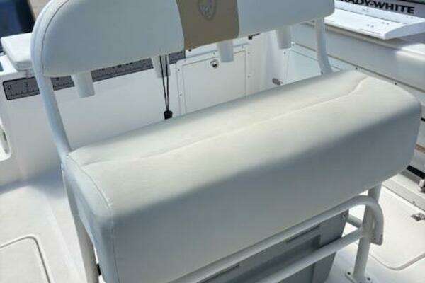 Photo of the 2018 Century 2600 Center Console