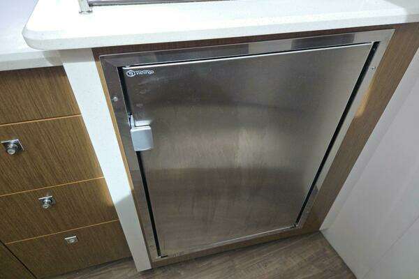 2016 Cruisers Yachts 41