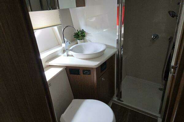 2016 Cruisers Yachts 41