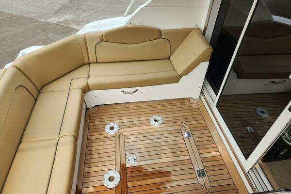 2016 Cruisers Yachts 41