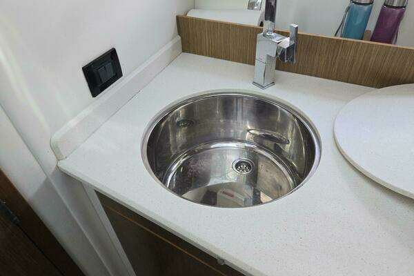 2016 Cruisers Yachts 41