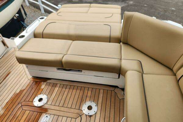 2016 Cruisers Yachts 41