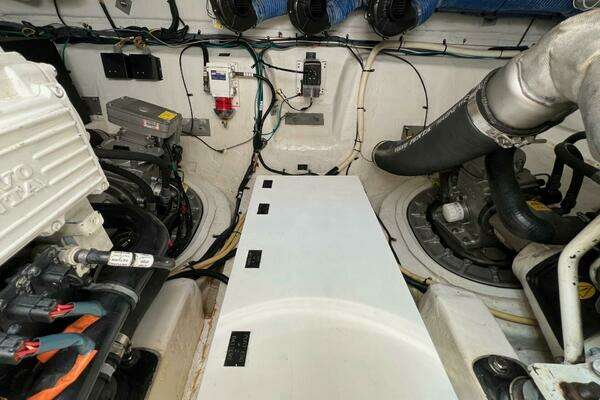 2016 Cruisers Yachts 41