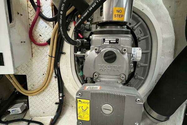 2016 Cruisers Yachts 41