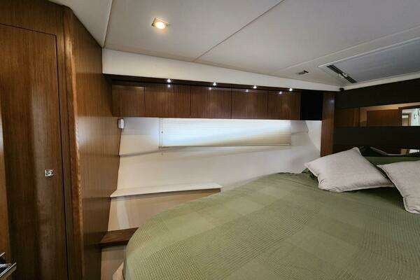 2016 Cruisers Yachts 41