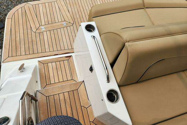 2016 Cruisers Yachts 41